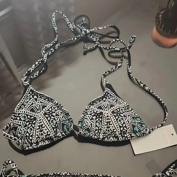 ELLA MOSS SWIMSUIT - Picture 2 of 4